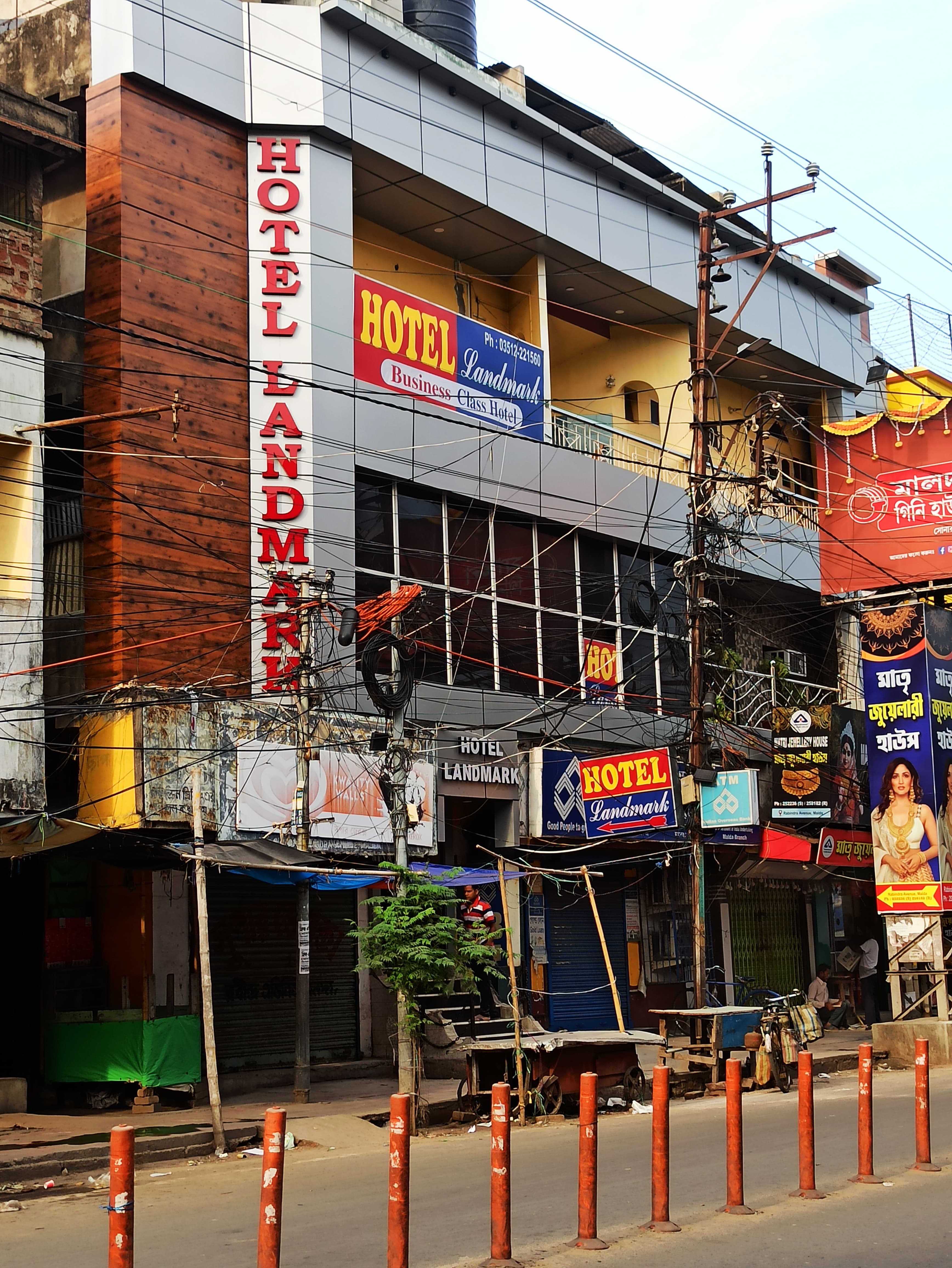 Hotel Landmark Exterior View